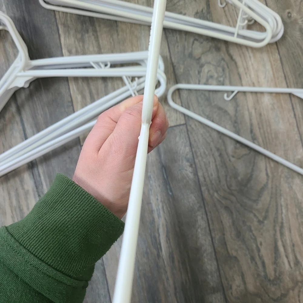 20 White Plastic Hangers | Closet Organizing